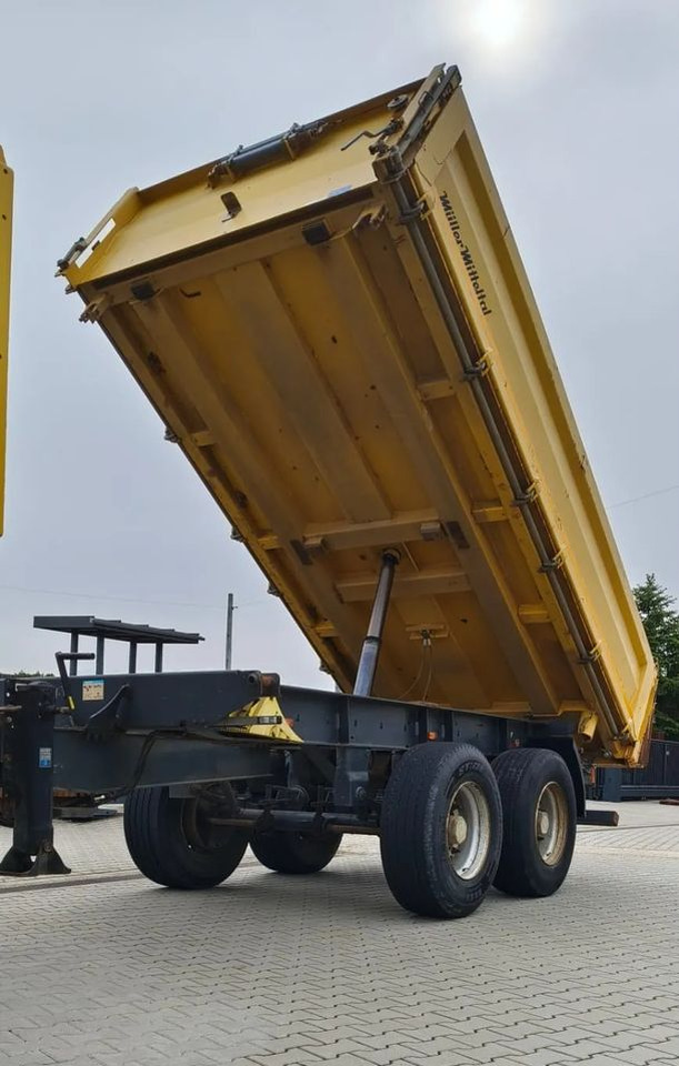 Miller Tandem R180 | Wywrotka 3-stronna | Pneumatyczne zawieszenie | Bordmatik | 2013 | Oś podnoszona - Самосвальный прицеп: фото 4 Miller Tandem R180 | Wywrotka 3-stronna | Pneumatyczne zawieszenie | Bordmatik | 2013 | Oś podnoszona - Самосвальный прицеп: фото 4