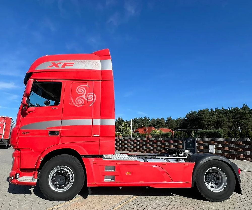 DAF XF 530 Super Space Cab | RETARDER | KLIMATYZACJA | EURO 6 | 2018 | 530 000 km - Тягач: фото 2 DAF XF 530 Super Space Cab | RETARDER | KLIMATYZACJA | EURO 6 | 2018 | 530 000 km - Тягач: фото 2