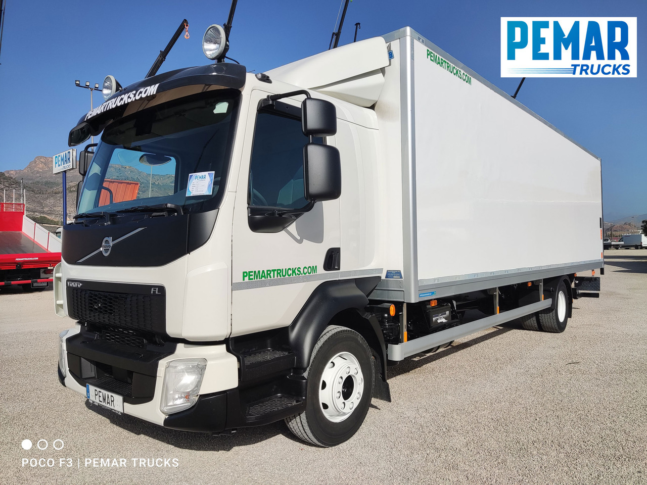 VOLVO FL 210 CAJA CERRADA 12T EURO 6 - Грузовик с закрытым кузовом: фото 1 VOLVO FL 210 CAJA CERRADA 12T EURO 6 - Грузовик с закрытым кузовом: фото 1