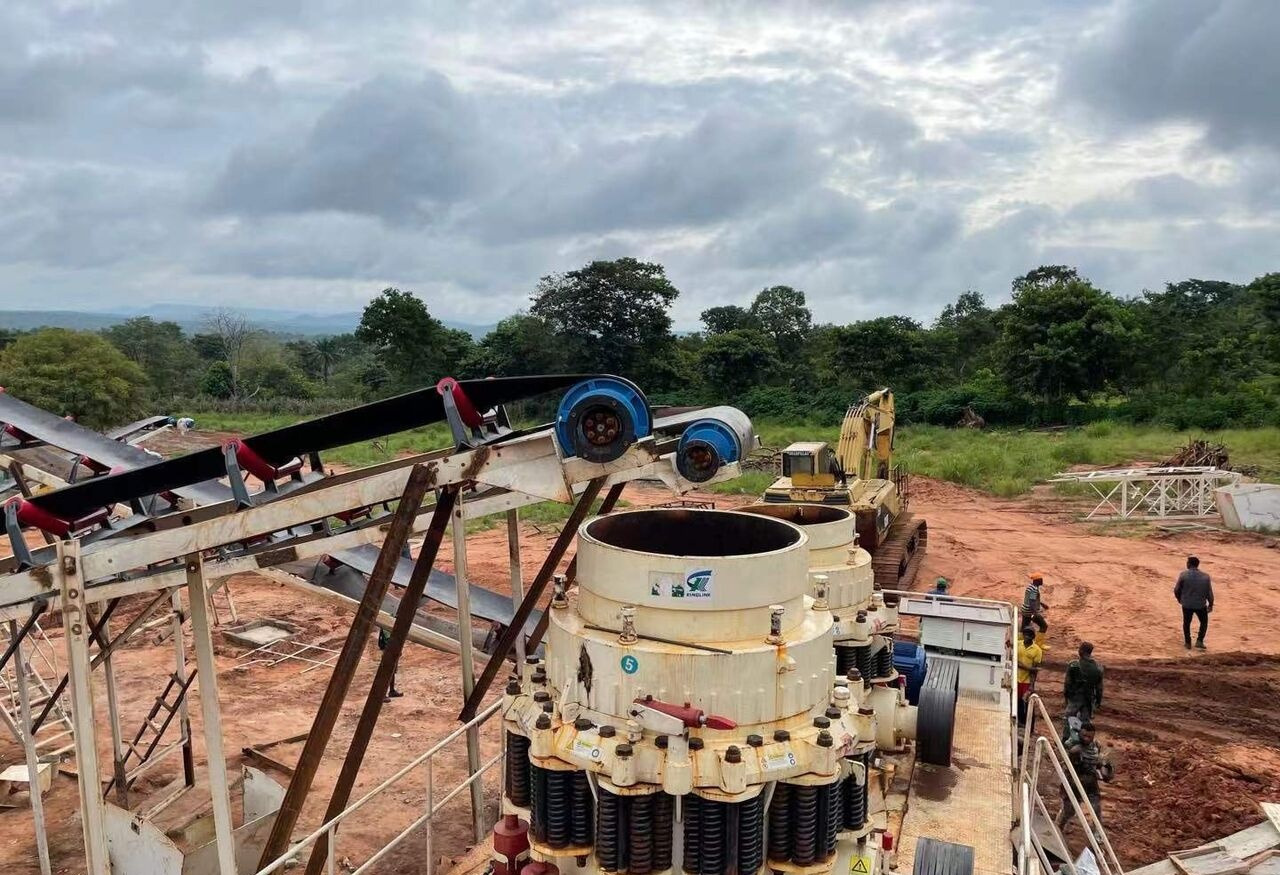 Kinglink 150-250TPH Granite Stone Rock Crushing Plant - Конусная дробилка: фото 2 Kinglink 150-250TPH Granite Stone Rock Crushing Plant - Конусная дробилка: фото 2