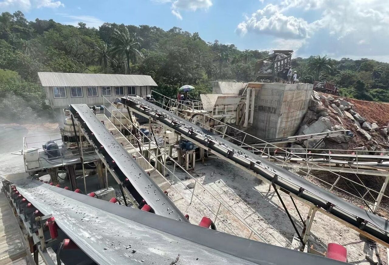 Kinglink 150-250TPH Granite Stone Rock Crushing Plant - Конусная дробилка: фото 4 Kinglink 150-250TPH Granite Stone Rock Crushing Plant - Конусная дробилка: фото 4