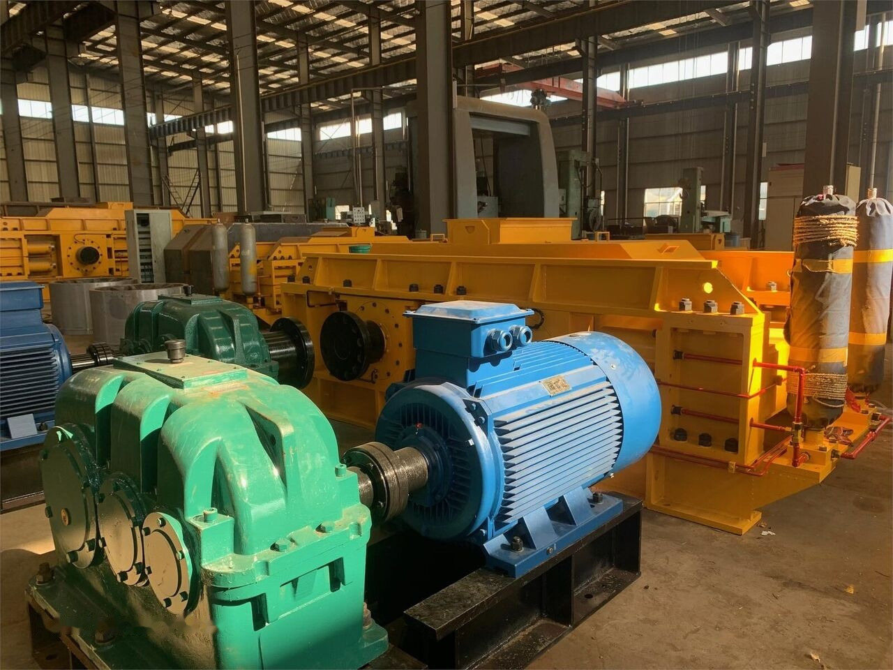 Kinglink KL2PGS1800 Hydraulic Double Roller Crusher - Конусная дробилка: фото 3 Kinglink KL2PGS1800 Hydraulic Double Roller Crusher - Конусная дробилка: фото 3