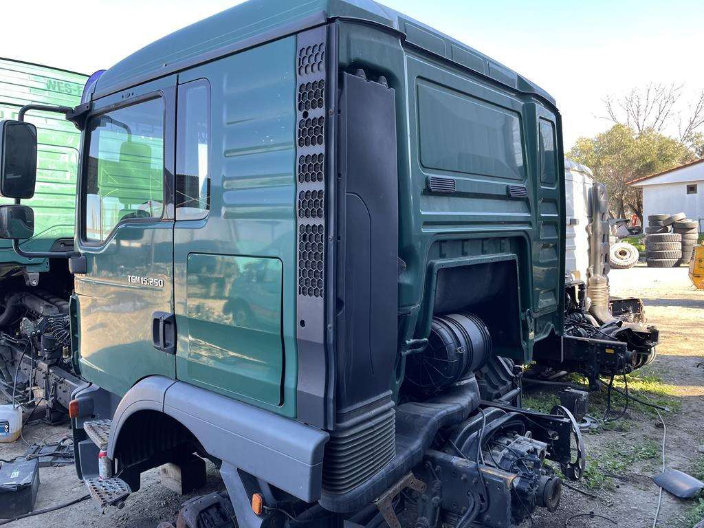 MAN TGM DOUBLE CABIN 2011 - Кабина для Грузовиков: фото 4 MAN TGM DOUBLE CABIN 2011 - Кабина для Грузовиков: фото 4