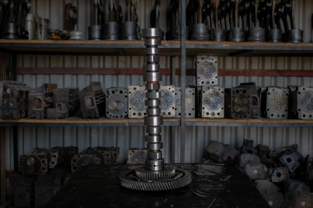 MERCEDES-BENZ ACTROS 6 CYLINDER EURO V WITH ENGINE CODE OM 541 - Распределительный вал для Грузовиков: фото 2 MERCEDES-BENZ ACTROS 6 CYLINDER EURO V WITH ENGINE CODE OM 541 - Распределительный вал для Грузовиков: фото 2