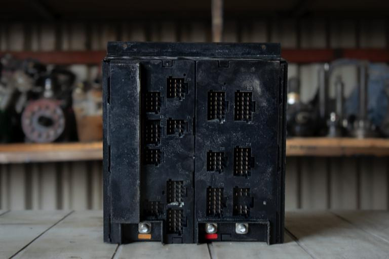 MERCEDES-BENZ ATEGO II - Предохранитель для Грузовиков: фото 3 MERCEDES-BENZ ATEGO II - Предохранитель для Грузовиков: фото 3