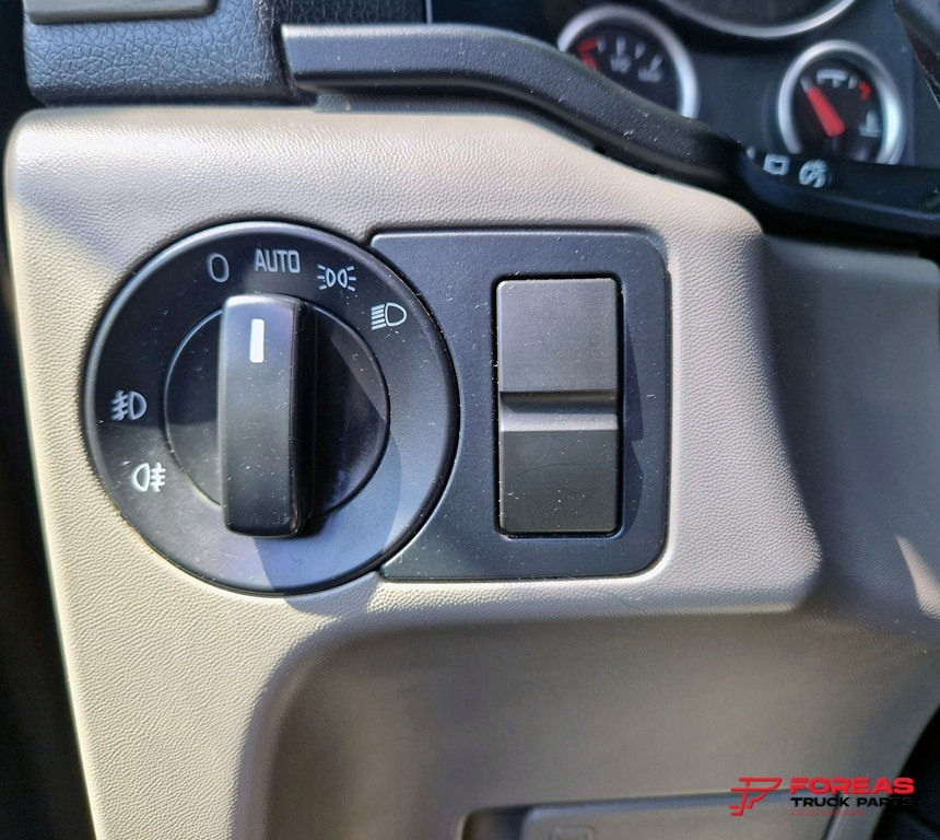 Тягач MAN TGX 26.500 6X2 EURO 6C – FOR SPARE PARTS: фото 31