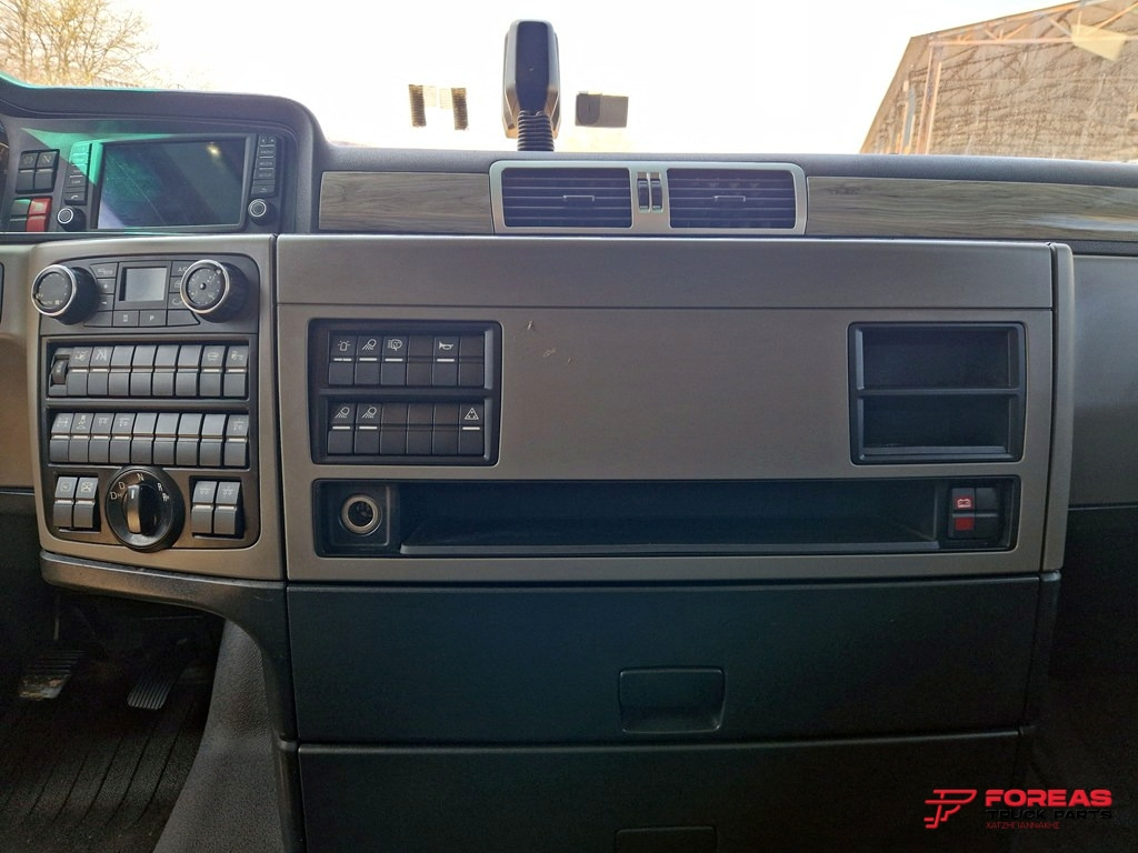 Тягач MAN TGX 26.500 6X2 EURO 6C – FOR SPARE PARTS: фото 25