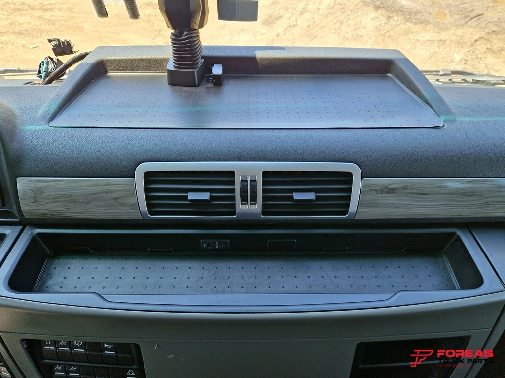 Тягач MAN TGX 26.500 6X2 EURO 6C – FOR SPARE PARTS: фото 26