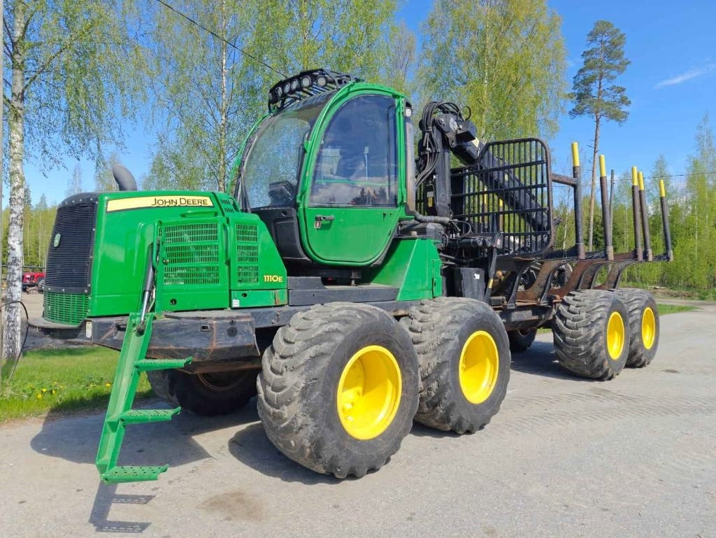 John Deere 1110 E Eco III - Форвардер: фото 1 John Deere 1110 E Eco III - Форвардер: фото 1