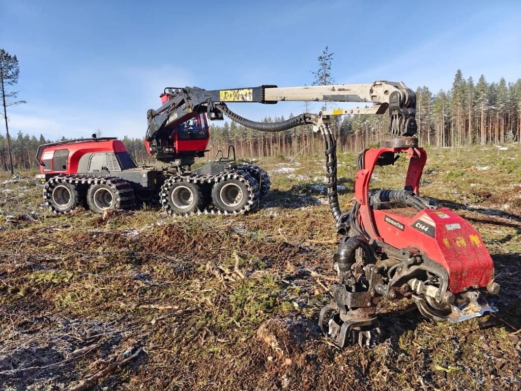 Харвестер Komatsu 931 XC: фото 10 Харвестер Komatsu 931 XC: фото 10