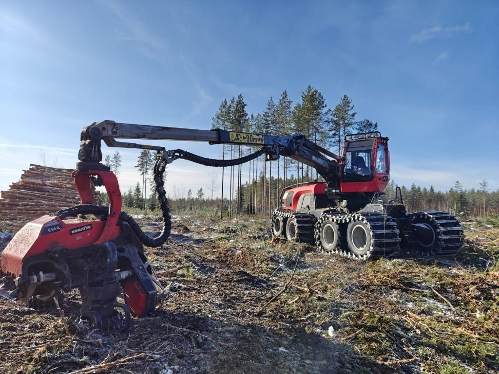 Харвестер Komatsu 931 XC: фото 9 Харвестер Komatsu 931 XC: фото 9