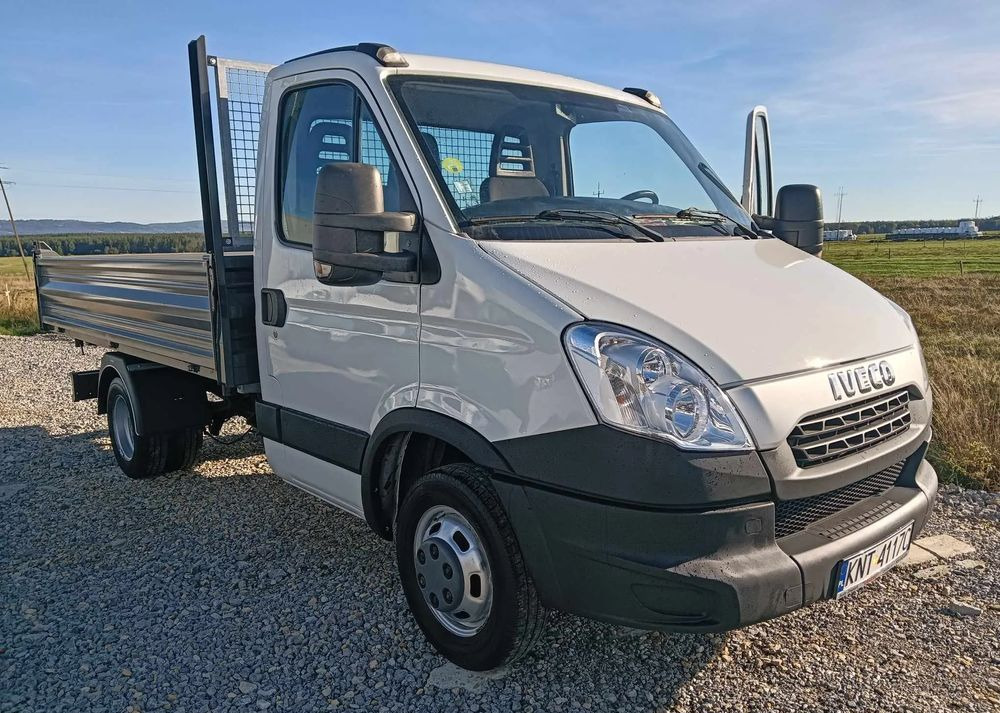 Iveco 35C11, 35C12,35C13 - Малотоннажный самосвал: фото 2 Iveco 35C11, 35C12,35C13 - Малотоннажный самосвал: фото 2