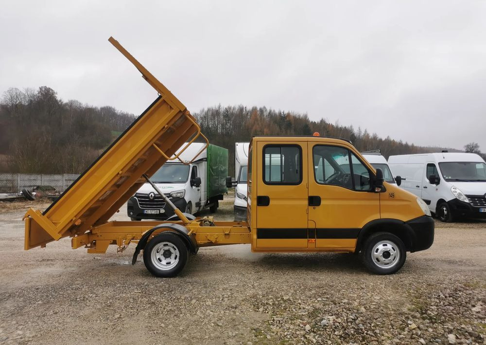 Iveco Daily 35C12 Brygadówka wywrotka Dubel hak kiper doka 35C13 - Малотоннажный самосвал: фото 4 Iveco Daily 35C12 Brygadówka wywrotka Dubel hak kiper doka 35C13 - Малотоннажный самосвал: фото 4