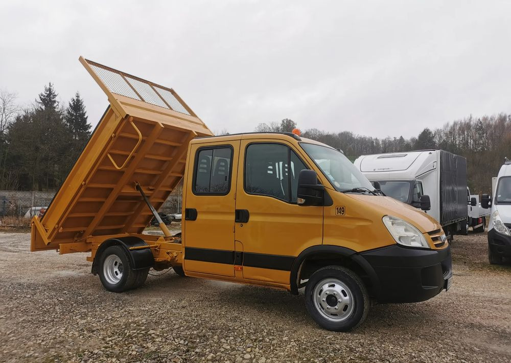 Iveco Daily 35C12 Brygadówka wywrotka Dubel hak kiper doka 35C13 - Малотоннажный самосвал: фото 3 Iveco Daily 35C12 Brygadówka wywrotka Dubel hak kiper doka 35C13 - Малотоннажный самосвал: фото 3