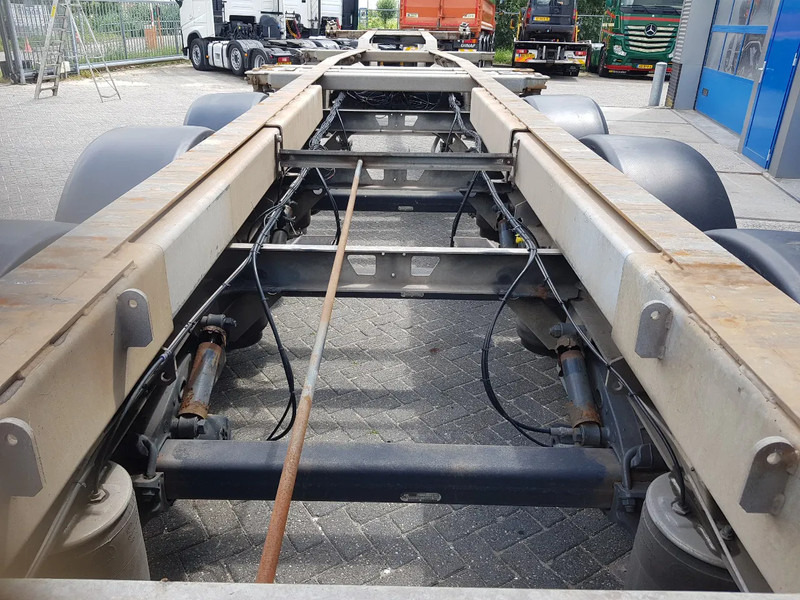 Полуприцеп-контейнеровоз/ Сменный кузов Fliegl SDS 380 MULTI BPW Disc Lift axle: фото 16