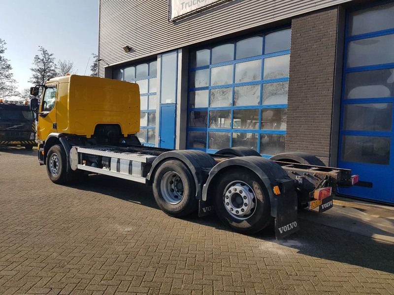 Volvo FE 300 EEV 6X2 Retarder Pto 234.000 KM - Грузовик-шасси: фото 4 Volvo FE 300 EEV 6X2 Retarder Pto 234.000 KM - Грузовик-шасси: фото 4