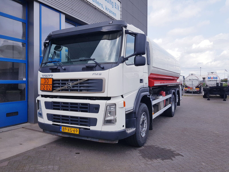 Volvo FM 9.340 Fuel 21.400 Liter 3 Compartments - Грузовик-цистерна: фото 2 Volvo FM 9.340 Fuel 21.400 Liter 3 Compartments - Грузовик-цистерна: фото 2
