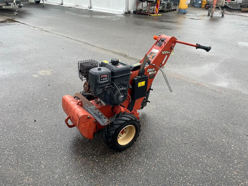 Ditch Witch 100SX - Виброплита: фото 1 Ditch Witch 100SX - Виброплита: фото 1