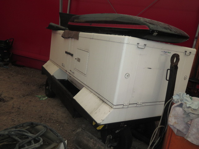 Trieletron 90T400SLN - Аэродромный источник питания: фото 1 Trieletron 90T400SLN - Аэродромный источник питания: фото 1
