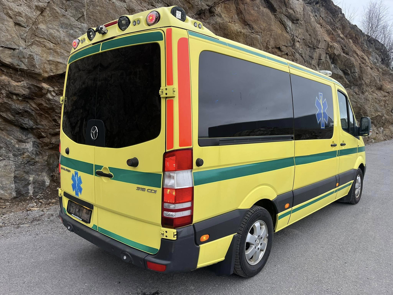 Mercedes-Benz Sprinter 316 - 2 stretcher ambulance - RESERVERAD!! - Машина скорой помощи: фото 4 Mercedes-Benz Sprinter 316 - 2 stretcher ambulance - RESERVERAD!! - Машина скорой помощи: фото 4