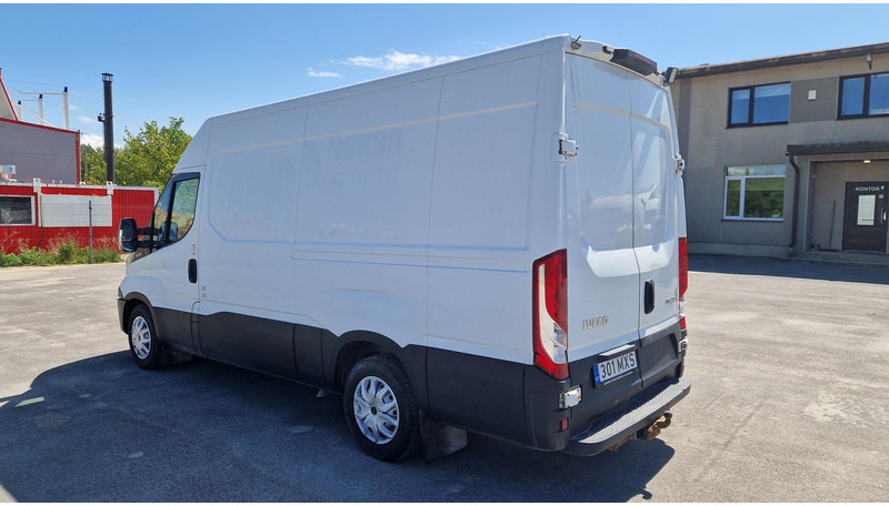 Iveco 35S15 4X2 - Цельнометаллический фургон: фото 4 Iveco 35S15 4X2 - Цельнометаллический фургон: фото 4