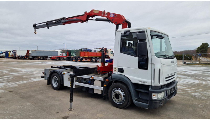 Iveco Eurocargo 120E25 4X2 HMF910 - Крюковой мультилифт, Автоманипулятор: фото 2 Iveco Eurocargo 120E25 4X2 HMF910 - Крюковой мультилифт, Автоманипулятор: фото 2