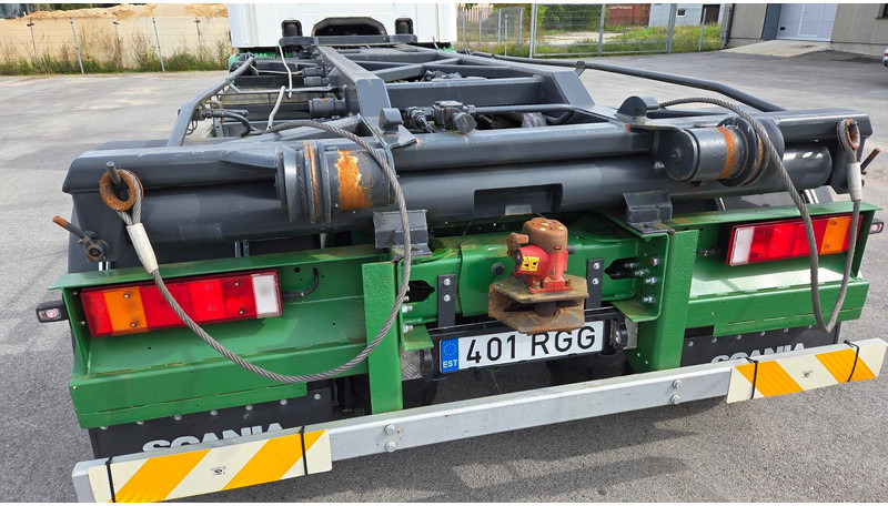 Scania P94 4X2 220 - Тросовый мультилифт: фото 5 Scania P94 4X2 220 - Тросовый мультилифт: фото 5