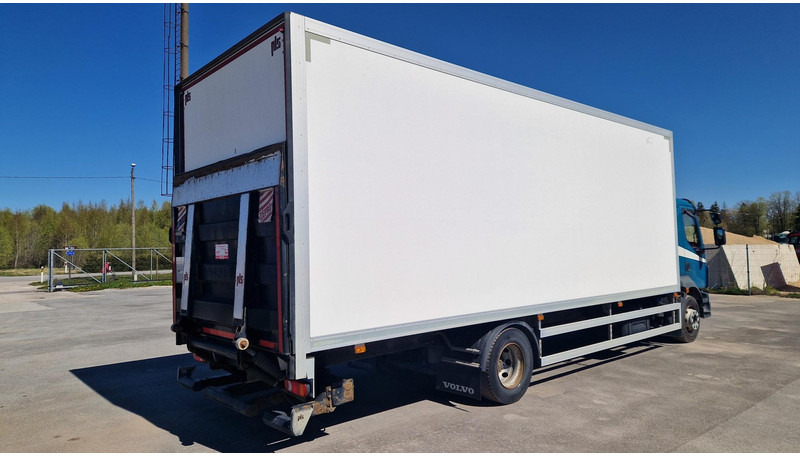 Volvo FL260 4X2 - Грузовик с закрытым кузовом: фото 3 Volvo FL260 4X2 - Грузовик с закрытым кузовом: фото 3