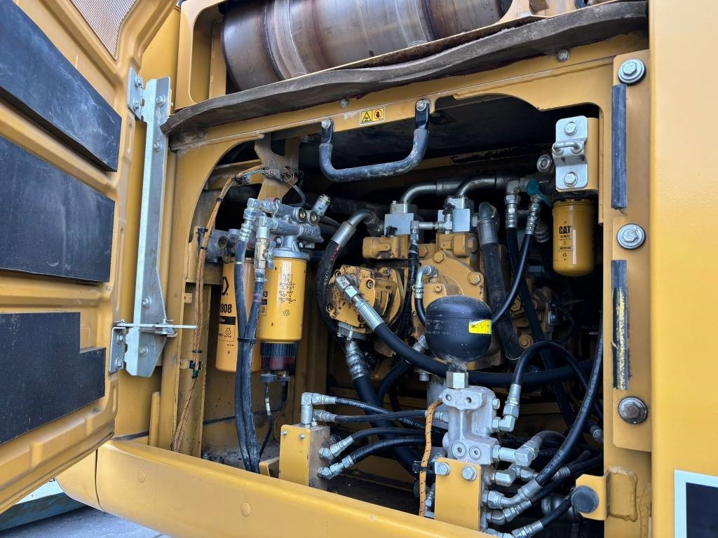 Гусеничный экскаватор CAT 336F L XE (New Undercarriage): фото 20 Гусеничный экскаватор CAT 336F L XE (New Undercarriage): фото 20