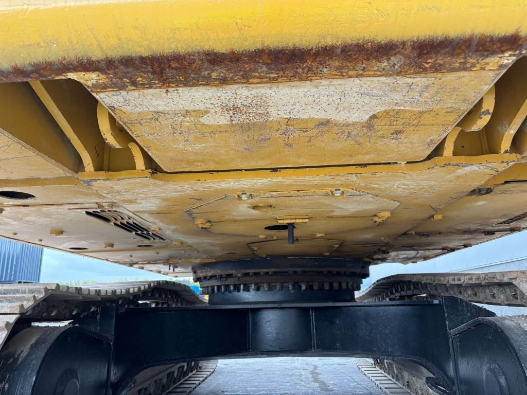 Гусеничный экскаватор CAT 336F L XE (New Undercarriage): фото 30 Гусеничный экскаватор CAT 336F L XE (New Undercarriage): фото 30