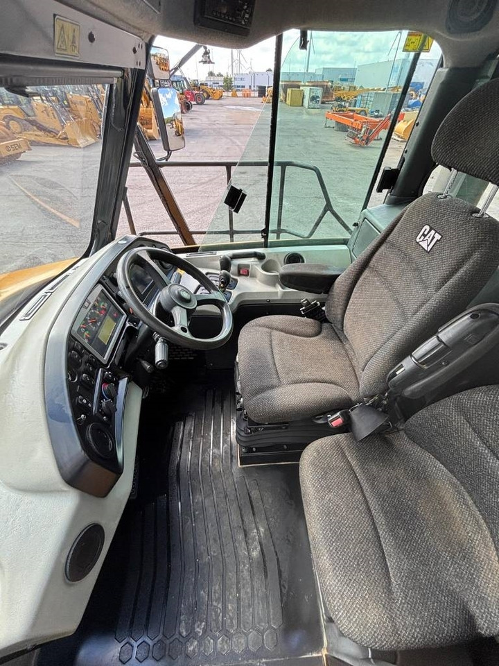 CAT 745 C (CE /Low Hours) в лизинг CAT 745 C (CE /Low Hours): фото 10 CAT 745 C (CE /Low Hours) в лизинг CAT 745 C (CE /Low Hours): фото 10