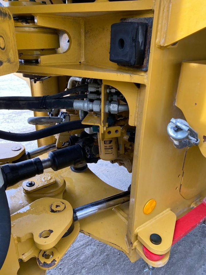 CAT 938 M (Bucket + Forks)  в лизинг CAT 938 M (Bucket + Forks): фото 25