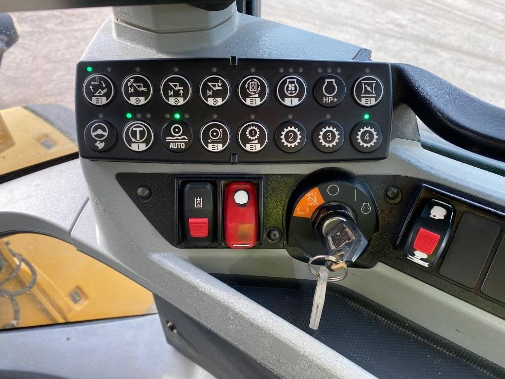 CAT 938 M (Bucket + Forks)  в лизинг CAT 938 M (Bucket + Forks): фото 13