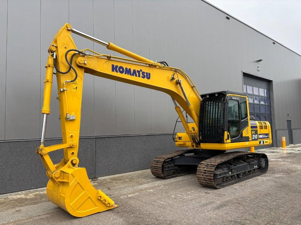 Komatsu PC 210-10M0 (New / Non CE Certified) - Гусеничный экскаватор: фото 2 Komatsu PC 210-10M0 (New / Non CE Certified) - Гусеничный экскаватор: фото 2