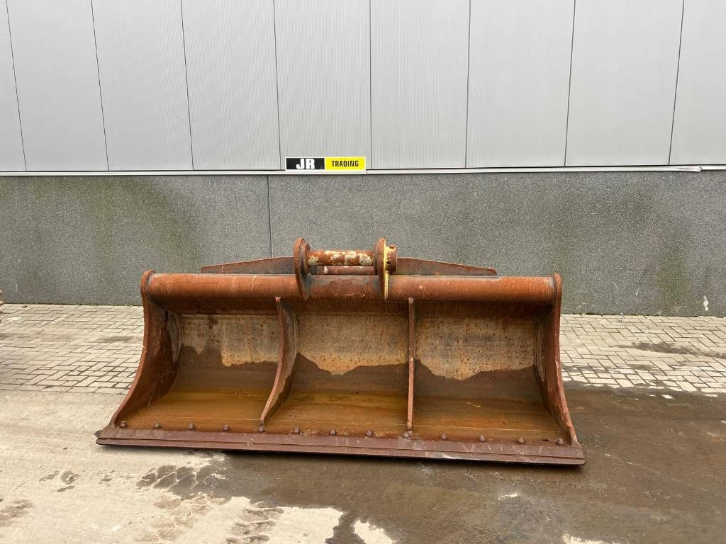 Volvo EC 480 E L coupler + bucket  - Ковш для Строительной техники: фото 1 Volvo EC 480 E L coupler + bucket  - Ковш для Строительной техники: фото 1