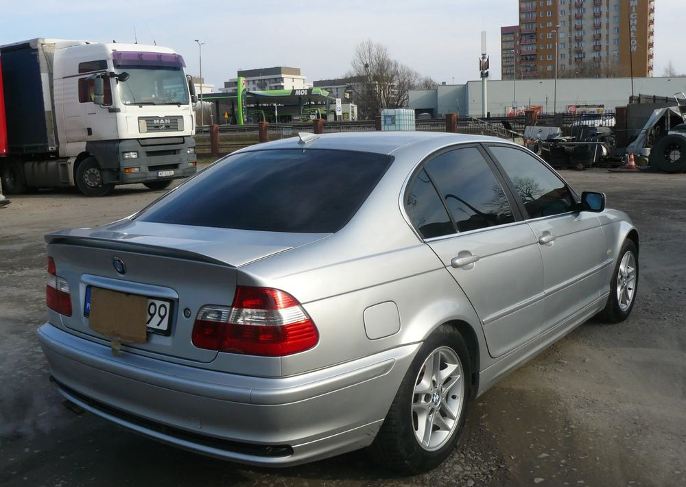 BMW Seria 3 320i - Легковой автомобиль: фото 4 BMW Seria 3 320i - Легковой автомобиль: фото 4
