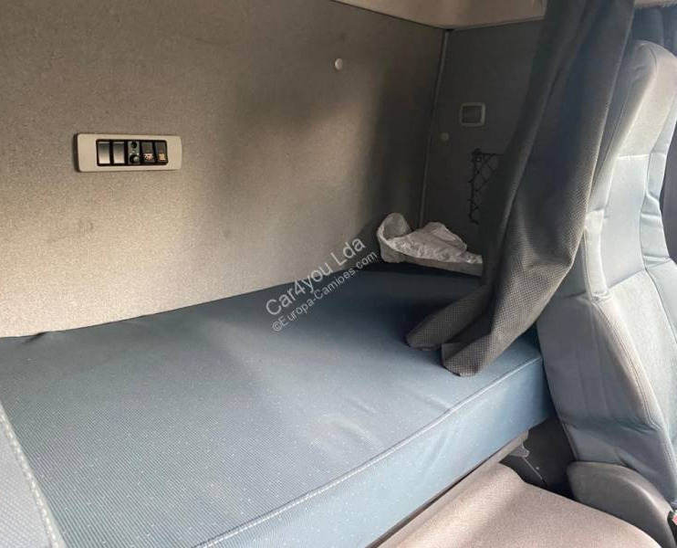 Автовоз Volvo FM13 460: фото 10 Автовоз Volvo FM13 460: фото 10