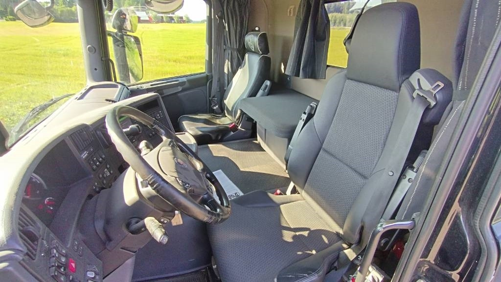 Портальный бункеровоз Scania R490 8x4 multilift vaijerilaite,napaperät: фото 6 Портальный бункеровоз Scania R490 8x4 multilift vaijerilaite,napaperät: фото 6