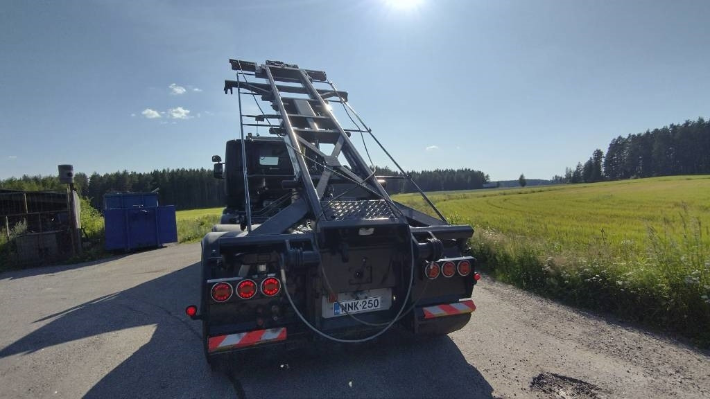 Портальный бункеровоз Scania R490 8x4 multilift vaijerilaite,napaperät: фото 14 Портальный бункеровоз Scania R490 8x4 multilift vaijerilaite,napaperät: фото 14