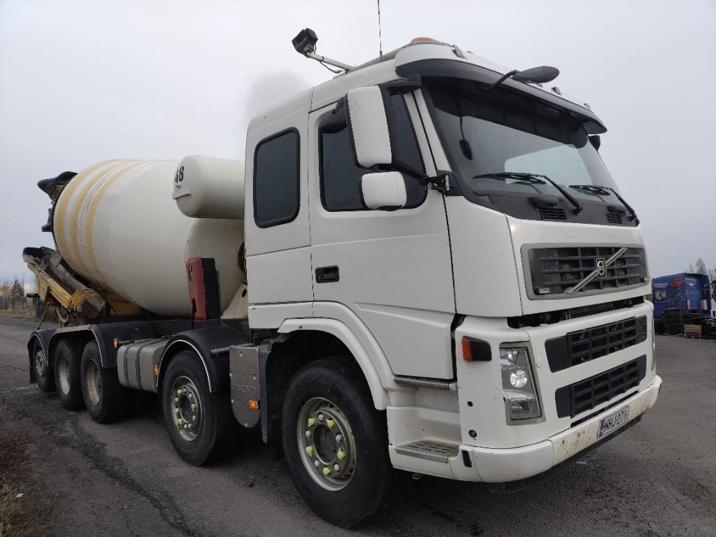 Volvo FM13 10*4 betoniauto,ränni - Автобетоносмеситель: фото 2 Volvo FM13 10*4 betoniauto,ränni - Автобетоносмеситель: фото 2