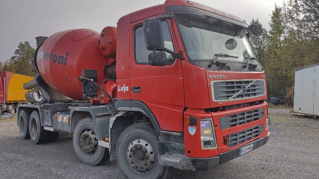 Volvo FM9 8x4 full steel,manual, mixer - Грузовик-цистерна: фото 2 Volvo FM9 8x4 full steel,manual, mixer - Грузовик-цистерна: фото 2