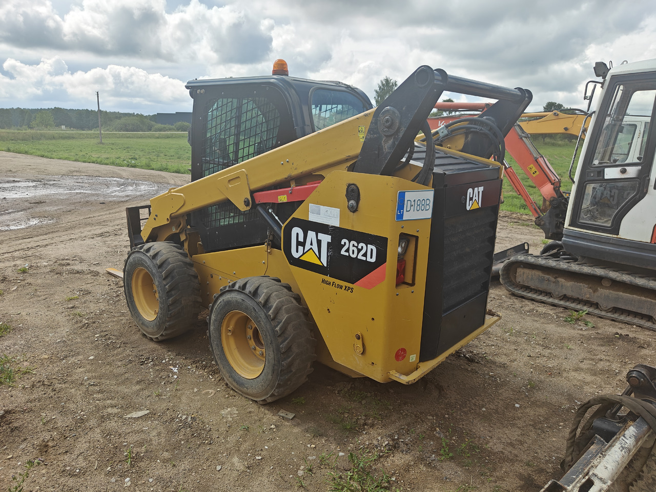 CATERPILLAR 262D - Мини-погрузчик с бортовым поворотом: фото 3 CATERPILLAR 262D - Мини-погрузчик с бортовым поворотом: фото 3
