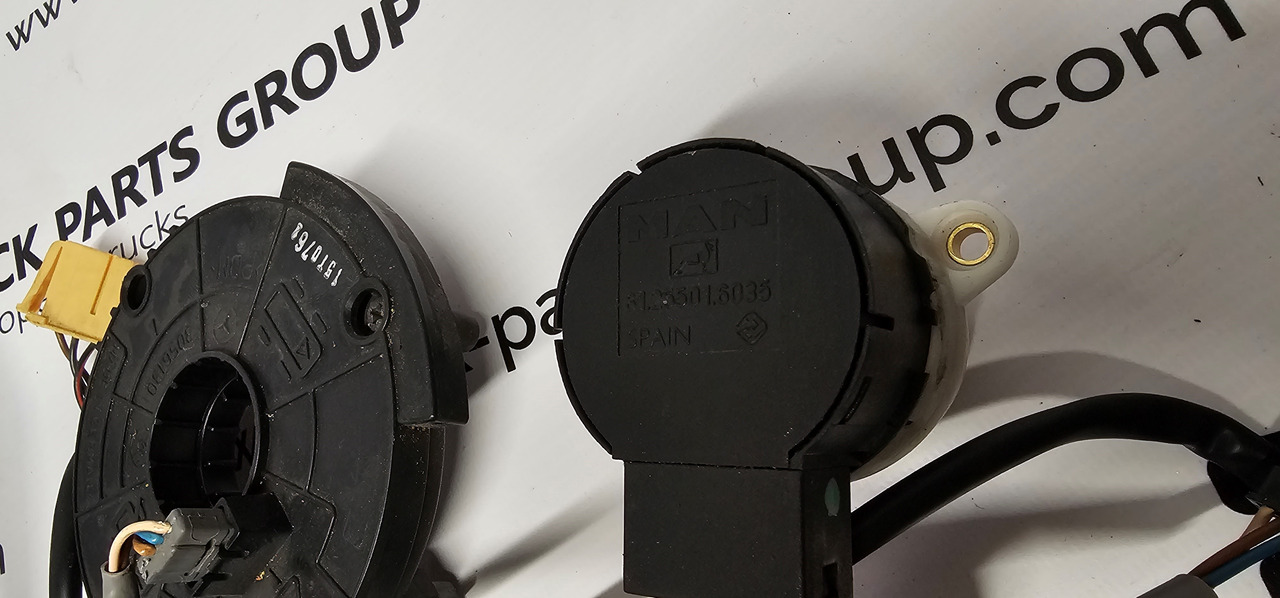 Новый Запчасти для Грузовиков MAN MAN TGX / TGS EURO6 steering controllers set, driving position buttons, steering column switch, steering stalk 81255016035, 81464306026, 81258056006, 81255090159, 81255090188, 81259370064, 81258056005: фото 6 Новый Запчасти для Грузовиков MAN MAN TGX / TGS EURO6 steering controllers set, driving position buttons, steering column switch, steering stalk 81255016035, 81464306026, 81258056006, 81255090159, 81255090188, 81259370064, 81258056005: фото 6