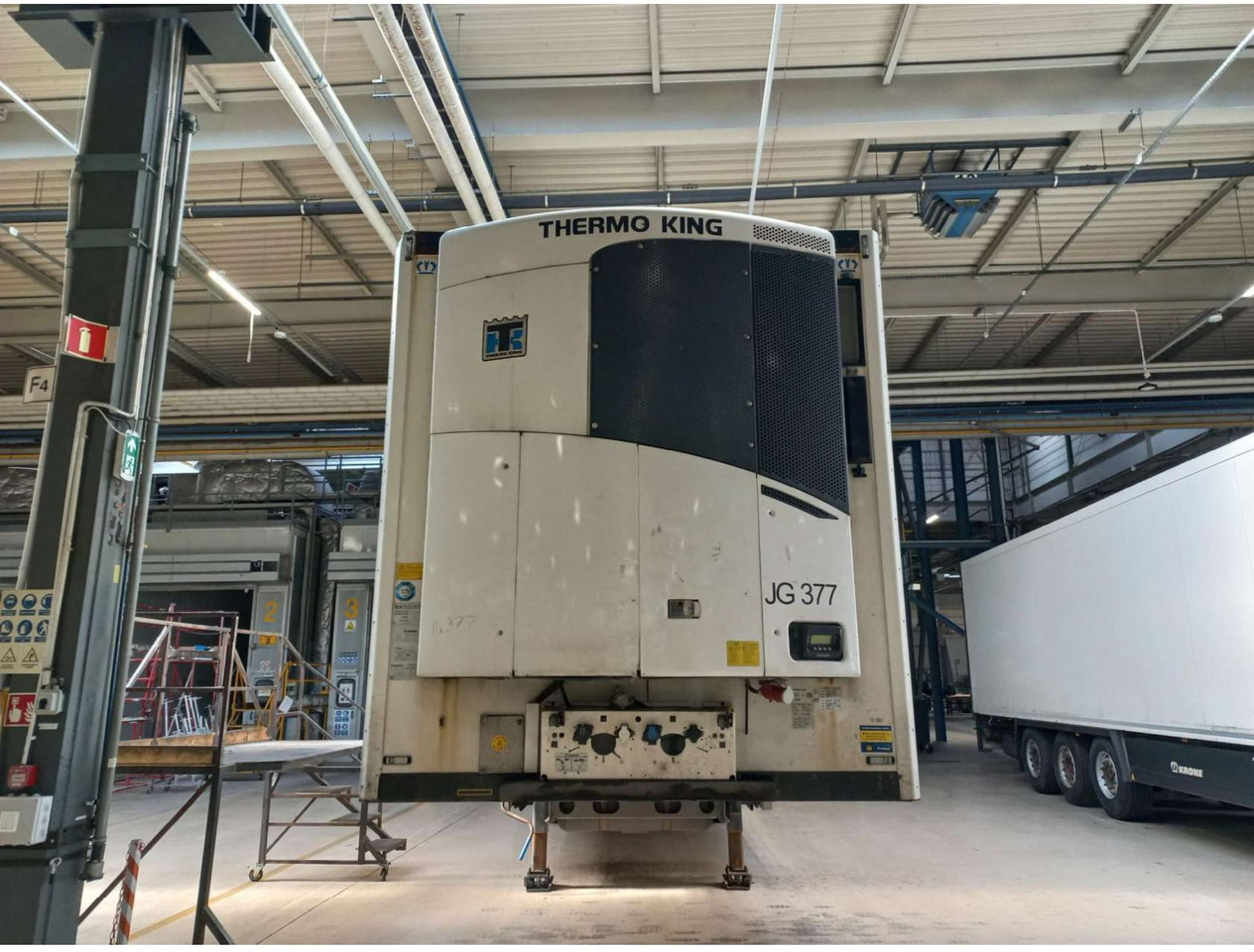 2018 Krone SDR Double Deck Cool Liner FP45 ThermoKing SLXi 300 Lifting Axle - Полуприцеп-рефрижератор: фото 4 2018 Krone SDR Double Deck Cool Liner FP45 ThermoKing SLXi 300 Lifting Axle - Полуприцеп-рефрижератор: фото 4