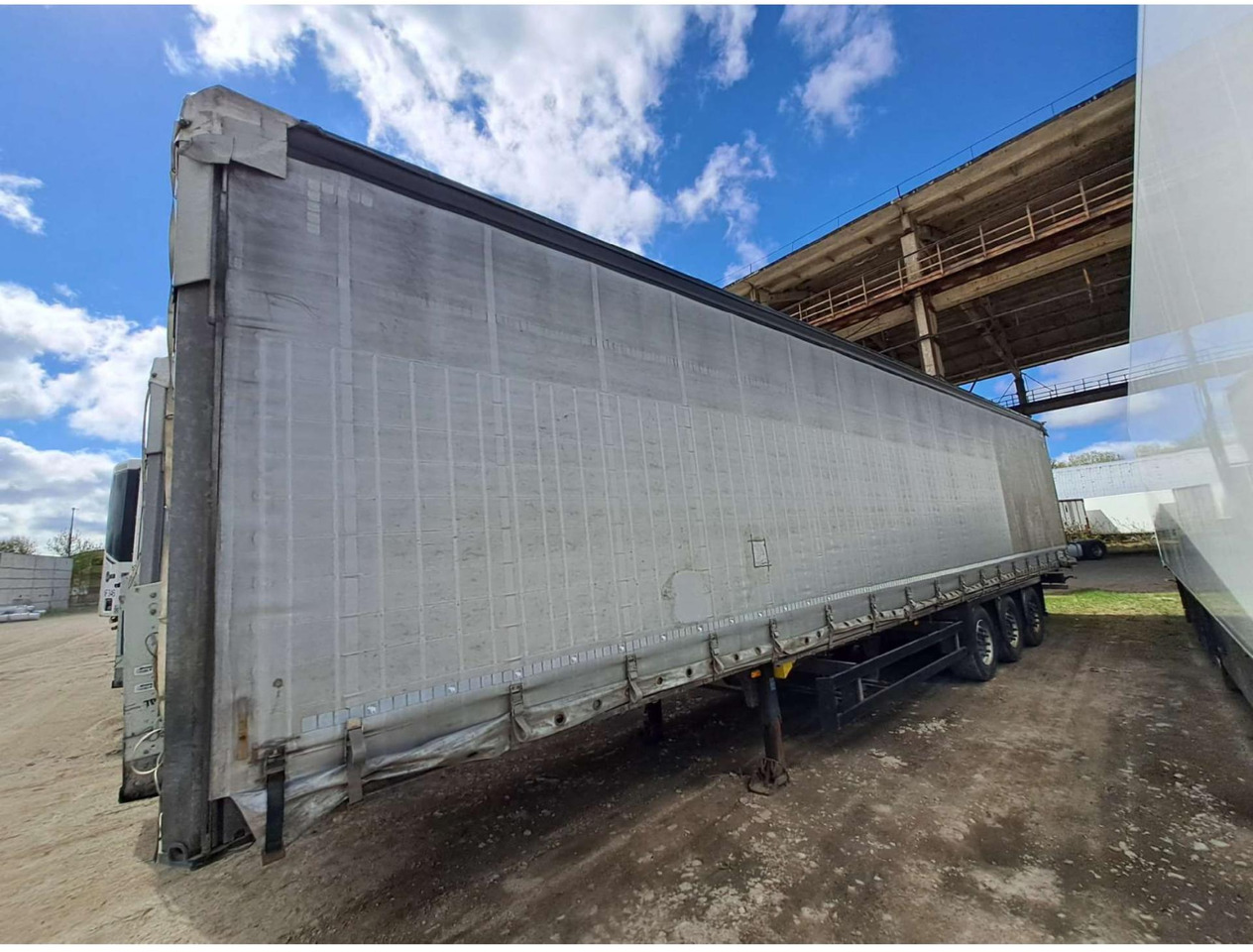 2019 Schmitz Cargobull SCS24/L Varios - Тентованный полуприцеп: фото 4 2019 Schmitz Cargobull SCS24/L Varios - Тентованный полуприцеп: фото 4