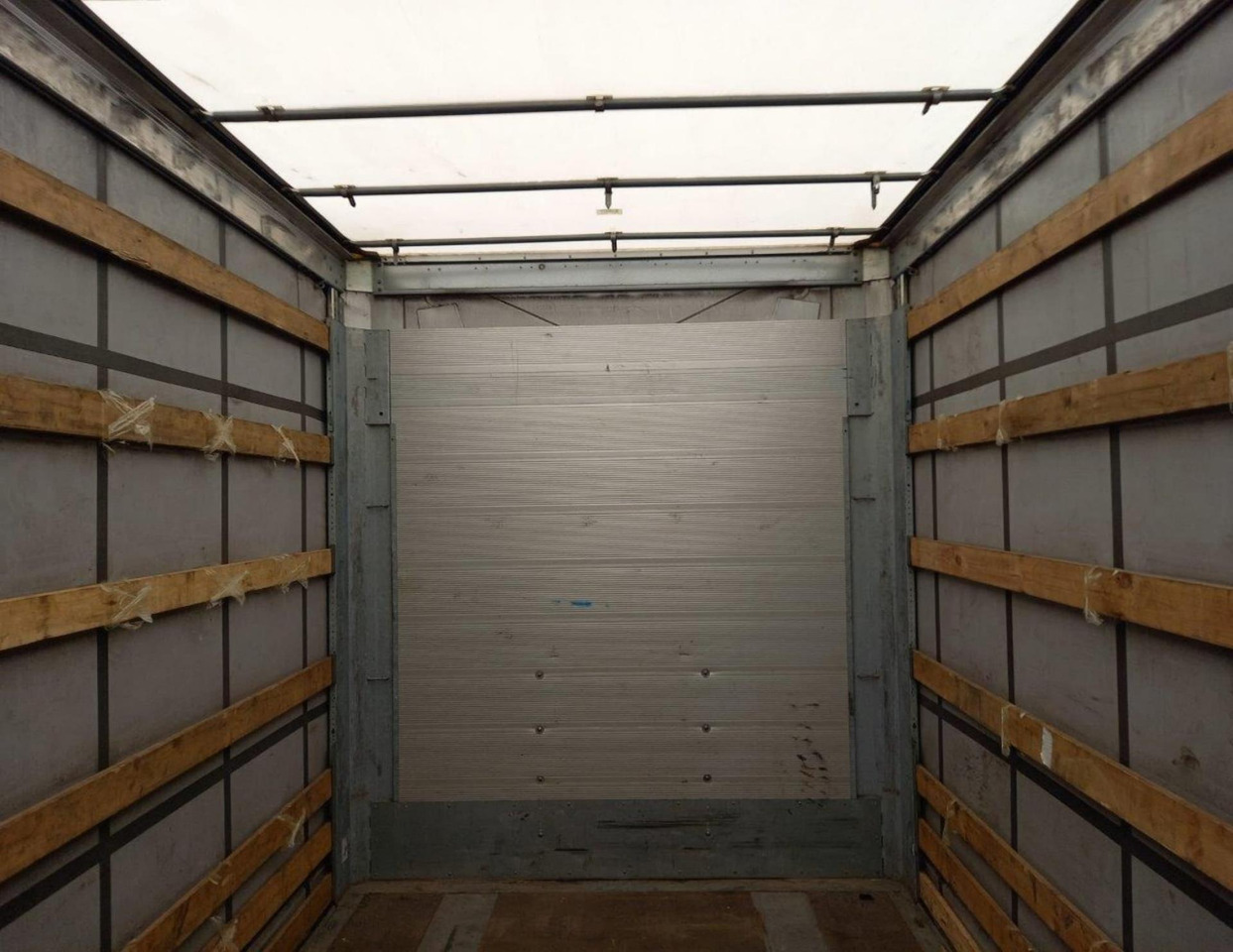 2021 Schmitz Cargobull SCS24/L Varios - Тентованный полуприцеп: фото 2 2021 Schmitz Cargobull SCS24/L Varios - Тентованный полуприцеп: фото 2