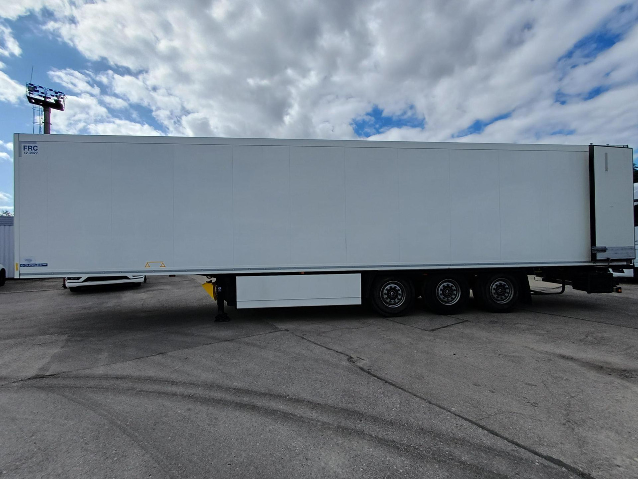 2022 Krone SDR Cool Liner FP 60 ThermoKing SLXi 300 - Полуприцеп-рефрижератор: фото 4 2022 Krone SDR Cool Liner FP 60 ThermoKing SLXi 300 - Полуприцеп-рефрижератор: фото 4