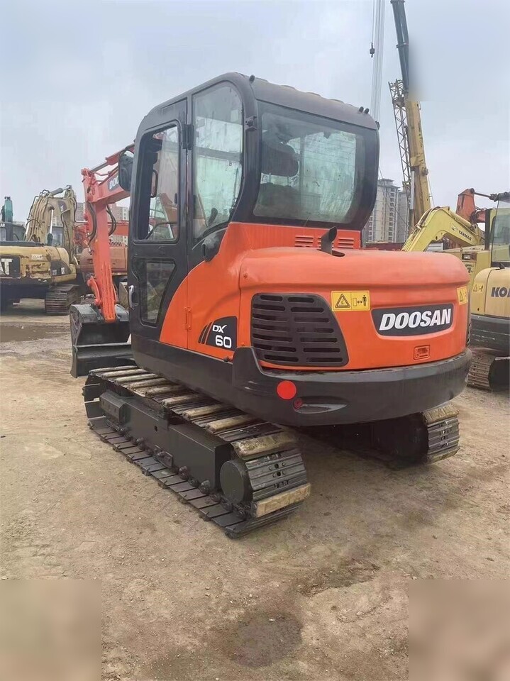 DOOSAN DX60 - Гусеничный экскаватор: фото 5 DOOSAN DX60 - Гусеничный экскаватор: фото 5