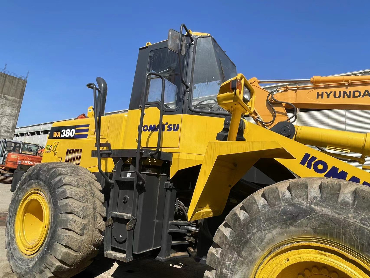 KOMATSU WA380-3 - Колёсный погрузчик: фото 2 KOMATSU WA380-3 - Колёсный погрузчик: фото 2
