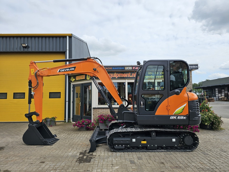 Develon DX60E-10N - Мини-экскаватор: фото 1 Develon DX60E-10N - Мини-экскаватор: фото 1